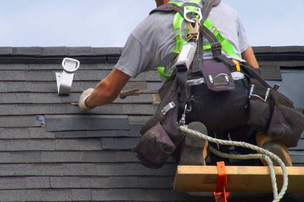 Best Emergency Roof Repair  in Delafield, WI